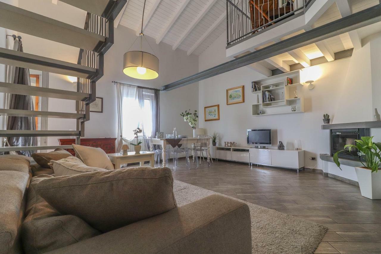 Domus Luce Apartman Padenghe sul Garda Kültér fotó